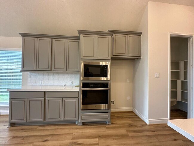 Building Photo - 23730 McNabb Spur Ln