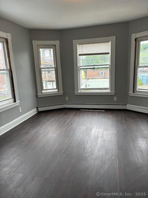 Building Photo - 118 E Farm St