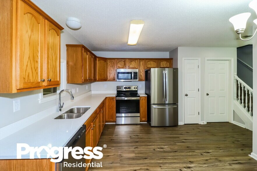 Building Photo - 6561 Karista St