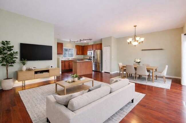 Building Photo - 2427 Daybreak Ct