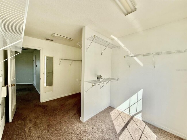 Building Photo - 11161 Creek Haven Dr
