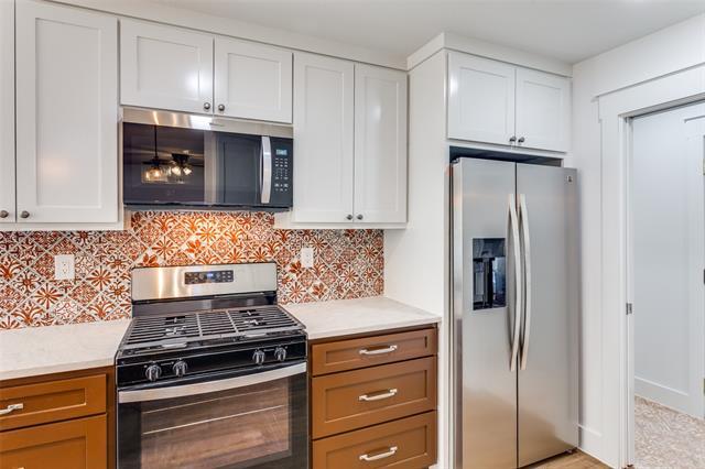 Building Photo - 3233 Sandage Ave