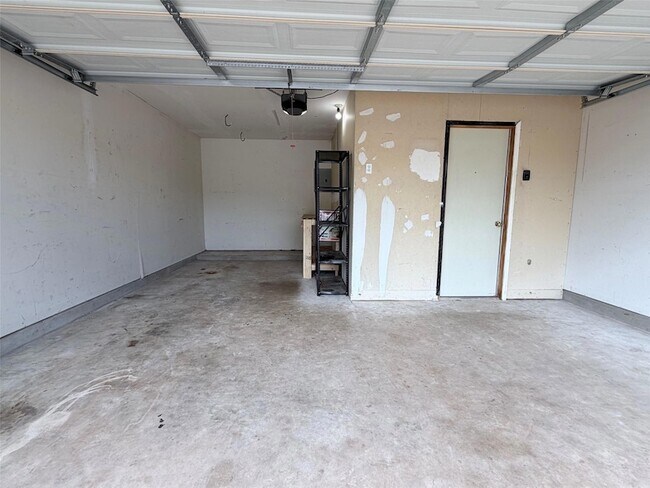 Building Photo - 612 Elizabeth Ln