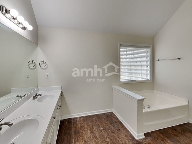 Building Photo - 146 Melrose Creek Dr