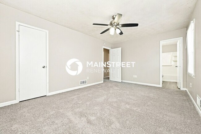 Building Photo - 3 Bedroom Pet-Friendly Home in Snellville, GA with Main Street Renewal