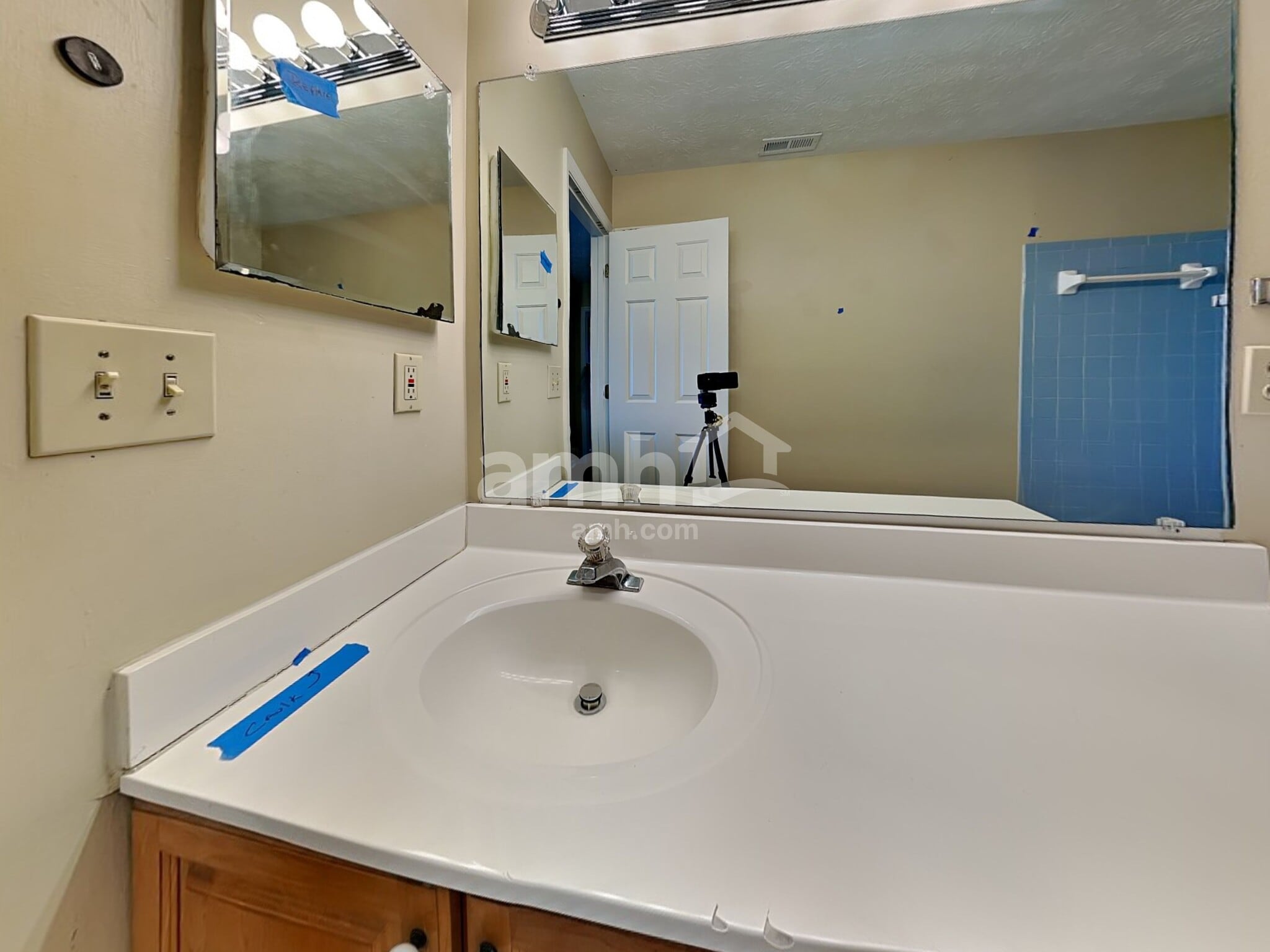 Building Photo - 25 Thorne Hill Dr