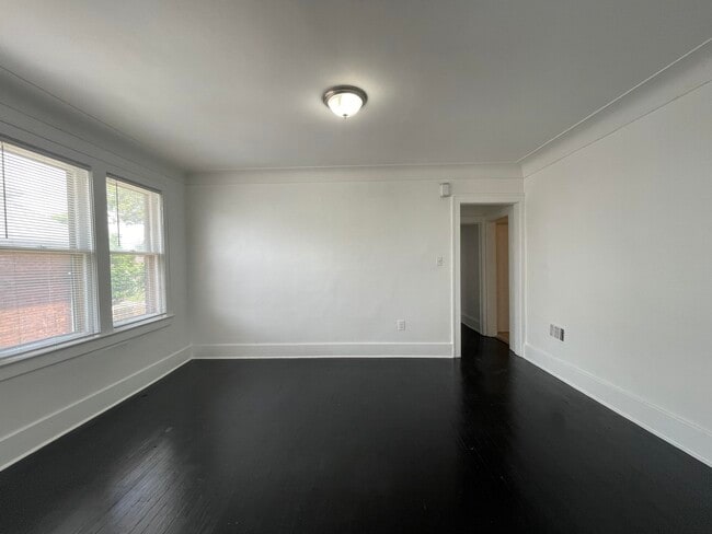 Building Photo - 4708 Lakewood St