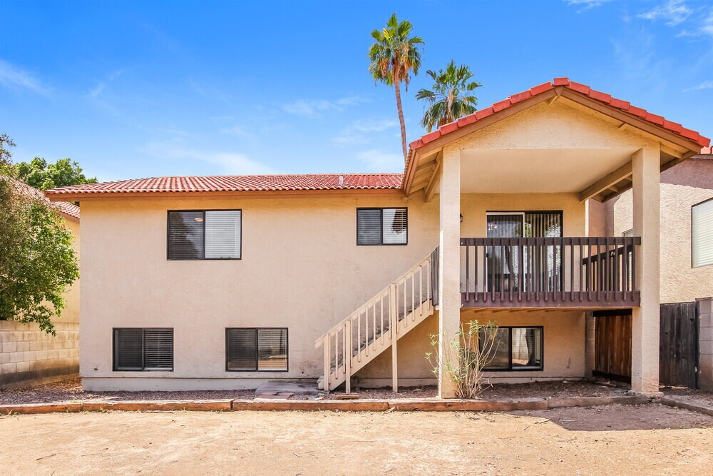 Building Photo - 1226 W Seashore Dr