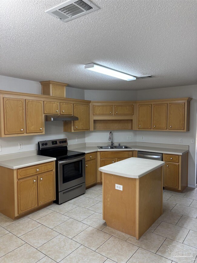 Building Photo - 5687 Sweet Birch Ln