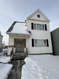 Building Photo - 635 High St