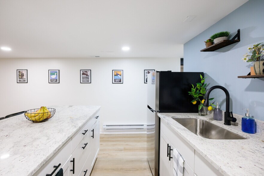 Building Photo - 7218 Monument Ave