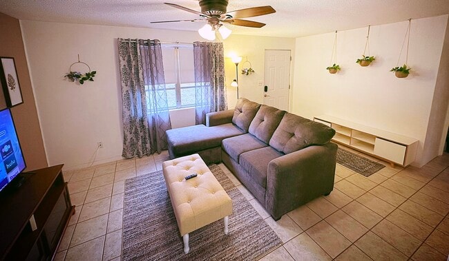 Living room - 536 Olive St