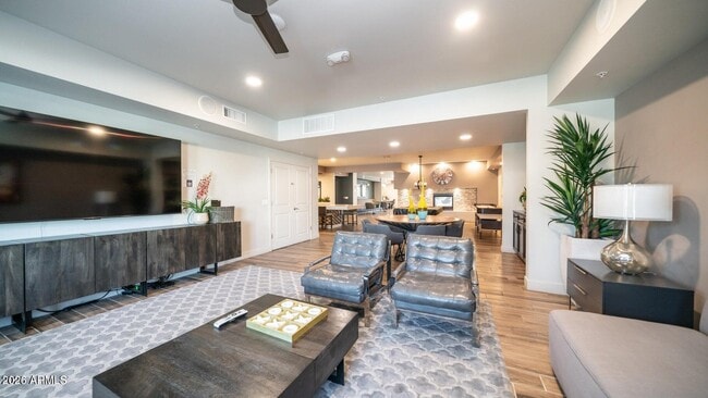 Building Photo - 2511 W Queen Creek Rd