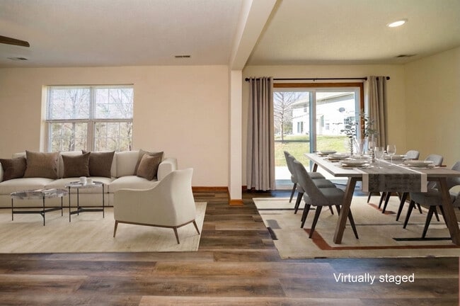 Building Photo - 13 Yorkshire Dr