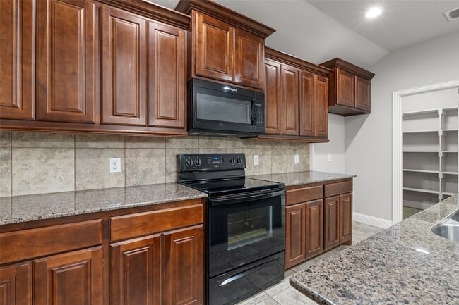 Building Photo - 3733 Cecelia Ln