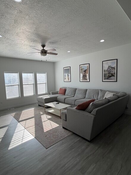 Building Photo - 356 N 750 E