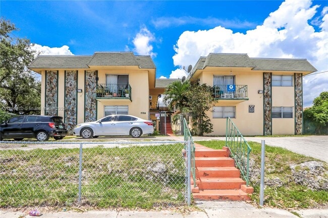 Building Photo - 720 NW 27th Ct