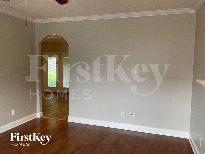 Building Photo - 1133 Meachem Dr