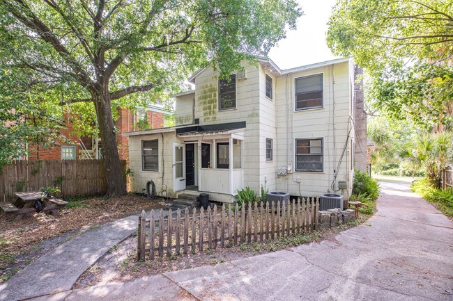 Building Photo - 2921 Olga Pl