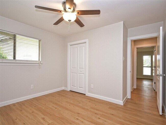 Building Photo - 413 Arrow Head