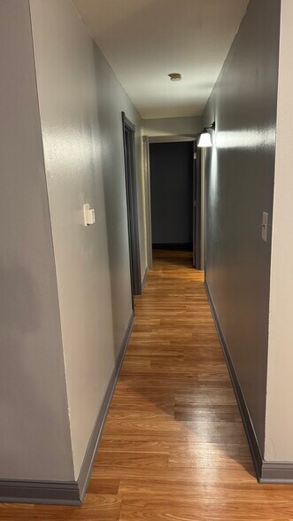 Building Photo - 9970 S 84th Ter