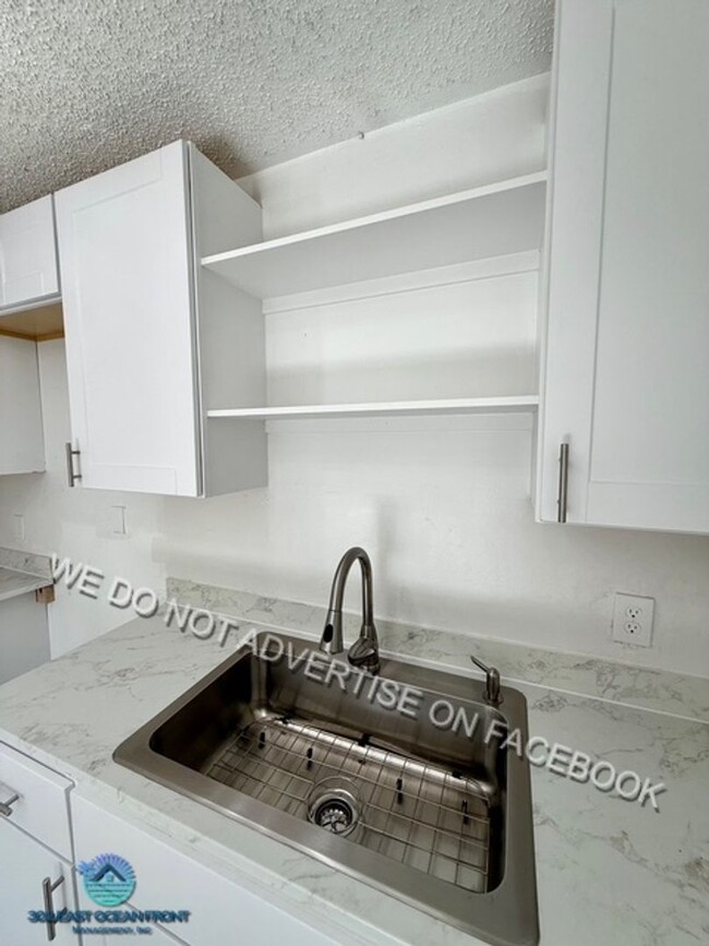 Building Photo - $200 OFF FIRST MONTH RENT - Beautiful 3 Be...