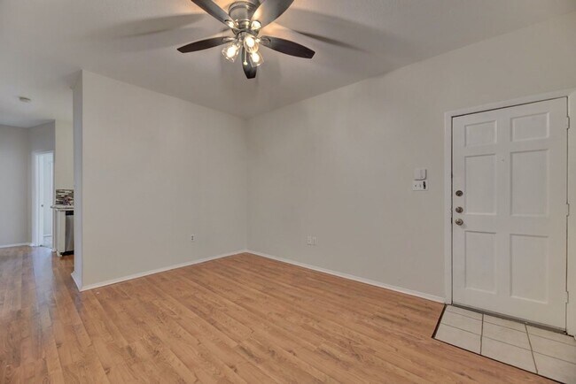 Building Photo - 2801 Rio Grande St