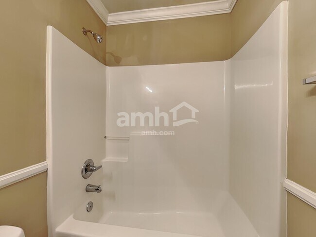 Building Photo - 4030 Creekside Ct