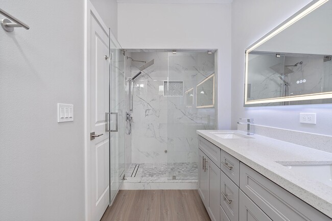 Steam shower - Frederick Isles Townhomes