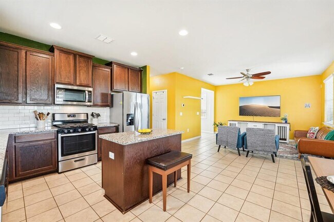 Building Photo - 5303 Marsh Ln