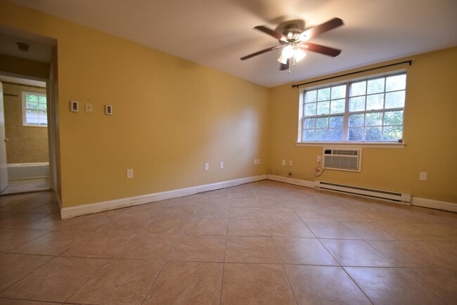 Building Photo - 1 Colonial Village Dr