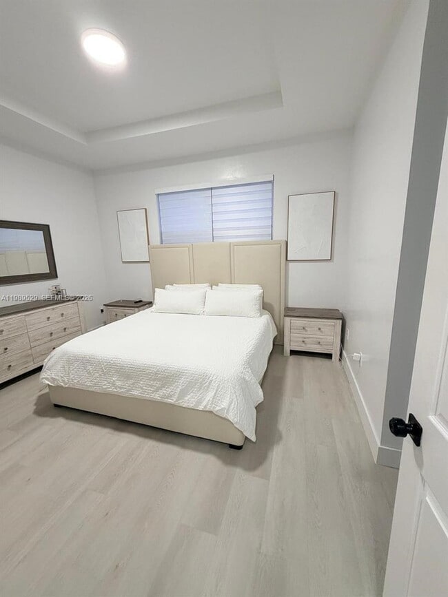 Building Photo - 1022 NE 42nd Terrace