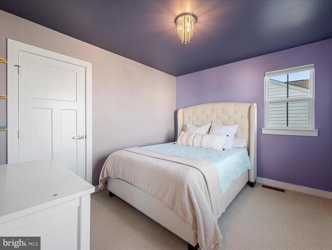 Building Photo - 124 Emperor Dr