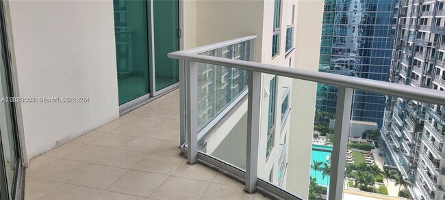 Building Photo - 300 S Biscayne Blvd
