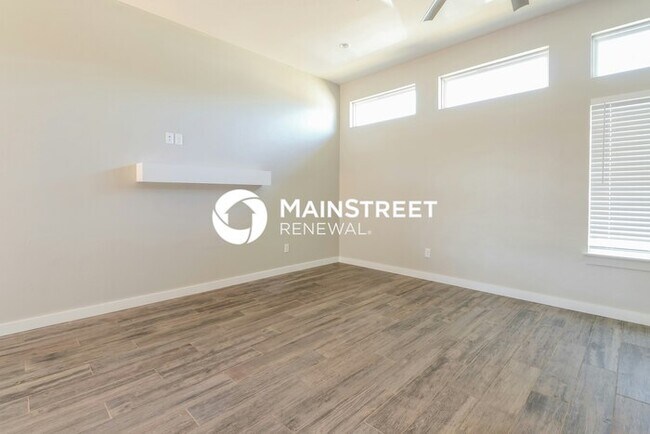 Building Photo - 3 Bedroom Pet-Friendly Home in Oklahoma Ci...