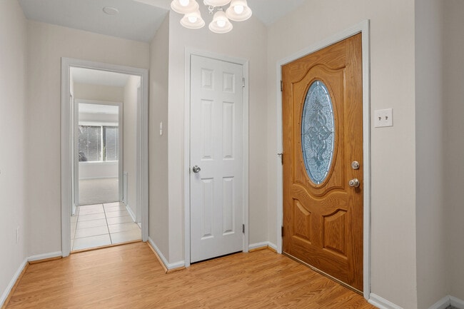 Building Photo - 101 Stoneham Dr