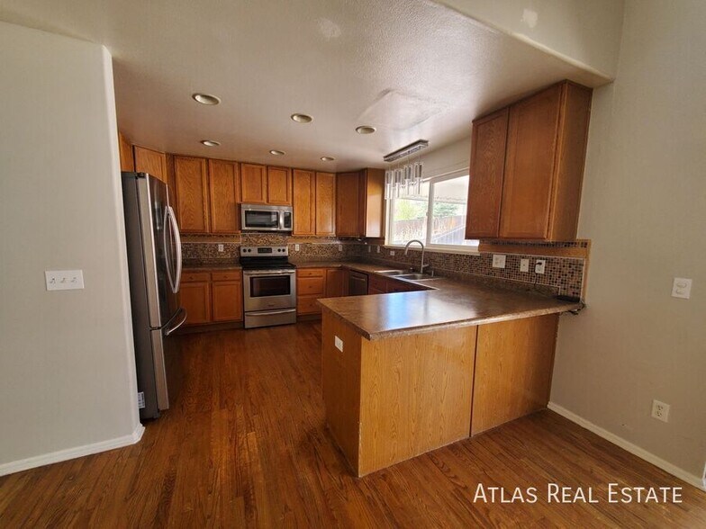 Building Photo - 4188 Ascendant Dr