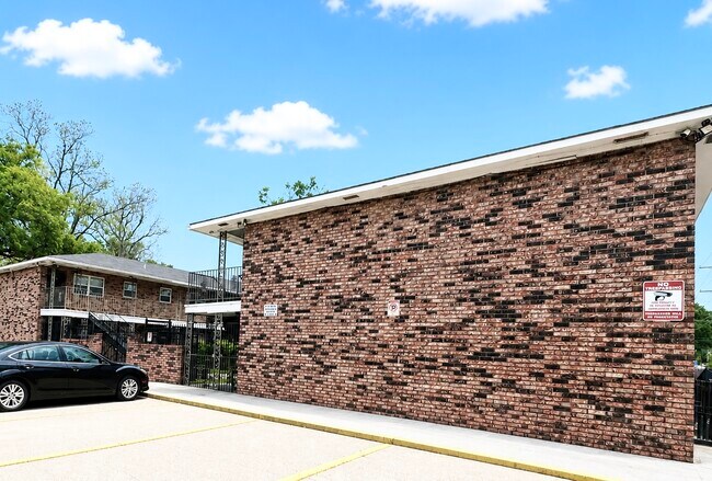 Building Photo - Stadiums Edge Apartments (1 Bed/1 Bath)