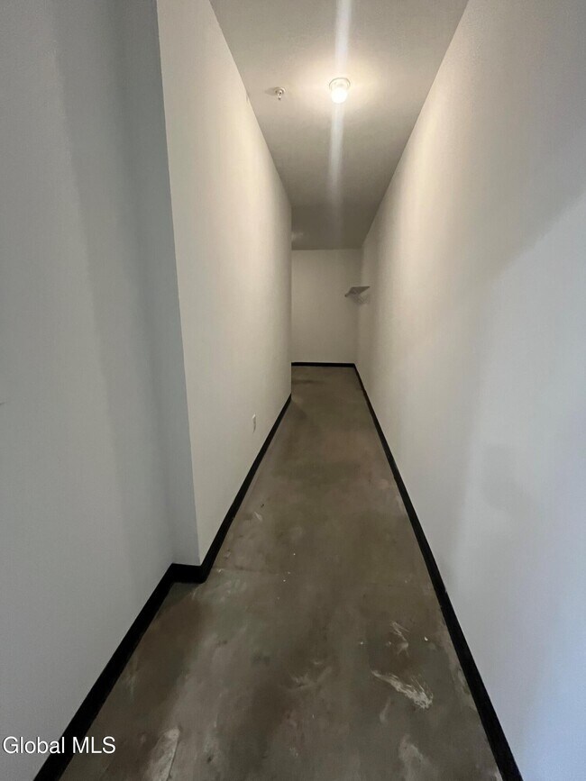 Building Photo - 60 Weibel Ave