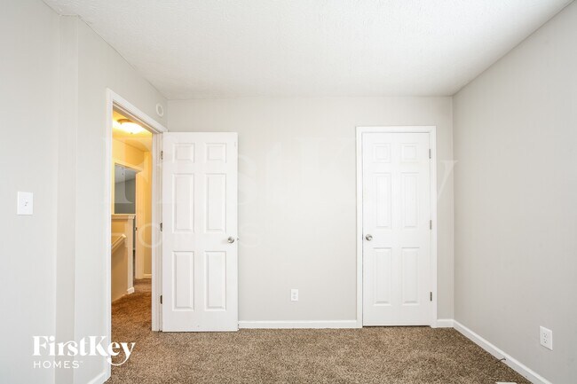 Building Photo - 10758 Sedgegrass Dr