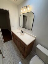 Building Photo - 8836 Deerwood Dr