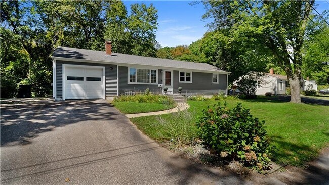 Building Photo - 40 Sachem Rd