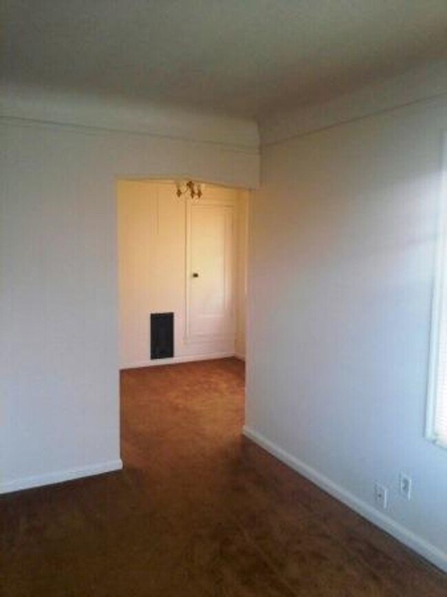 Building Photo - Clean, Spacious, and Rent Ready 2 bedroom ...