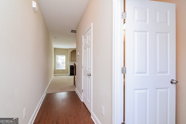 Building Photo - 125 Bethany Manor Dr