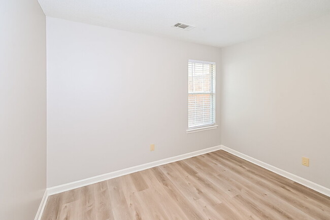 Building Photo - 8400 Kimberly Rose Dr