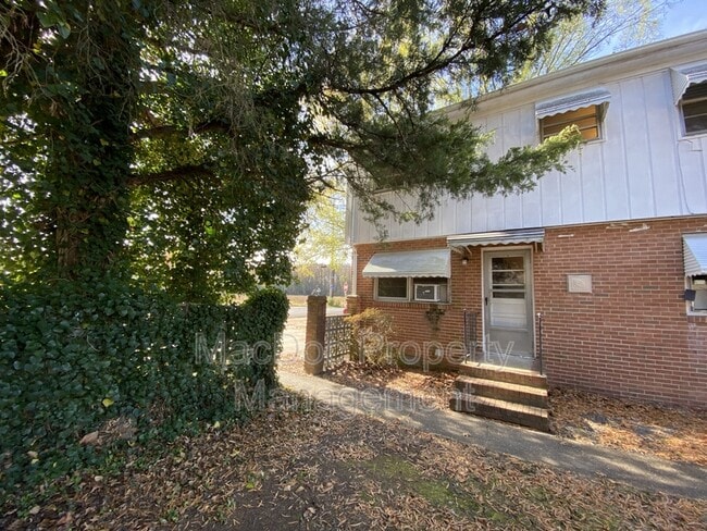 Building Photo - 5467 Potomac Dr