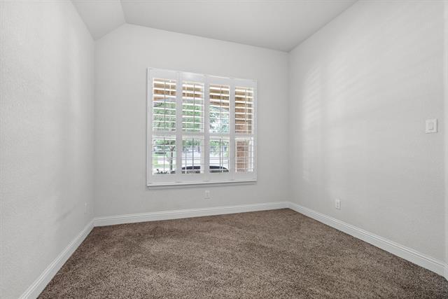 Building Photo - 840 Parkside Dr