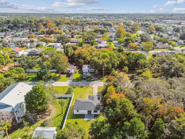 Building Photo - 16107 Sea Pines Dr