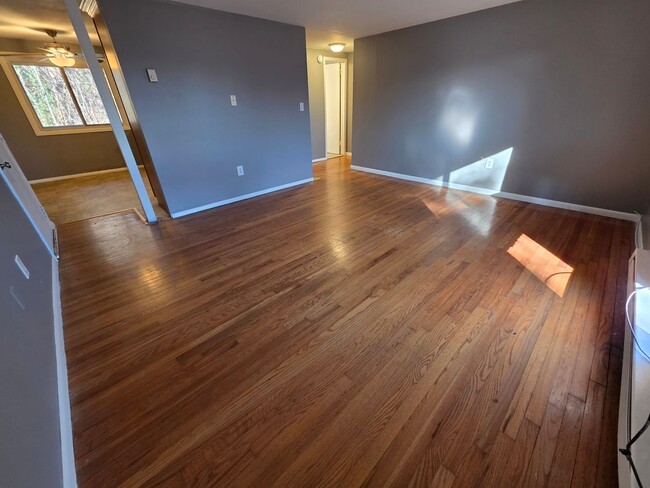 Building Photo - 2 Bedroom Apartment - Newburgh, NY