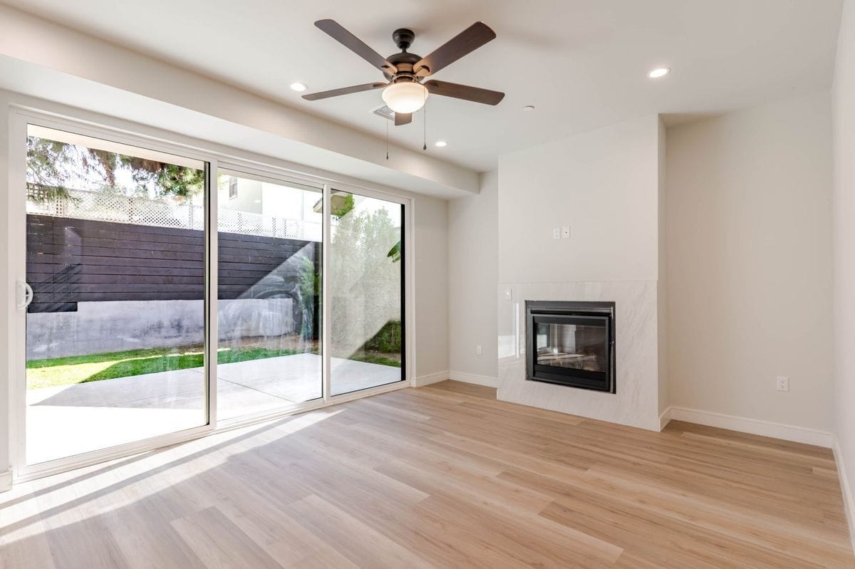 Building Photo - 10754 Nassau Ave